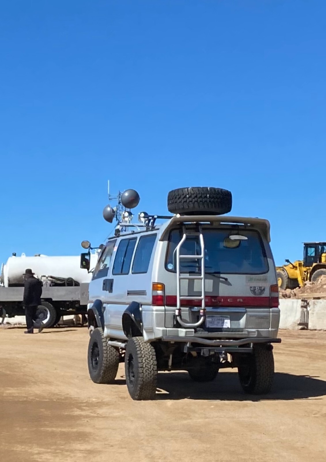 Mitsubishi-Other-1991-Van-Camper-28