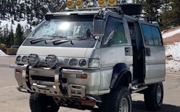Mitsubishi-Other-1991-Van-Camper-29