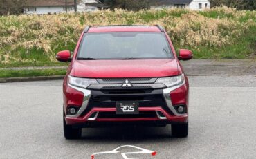 Mitsubishi-Outlander-hybrid-2022-red-1