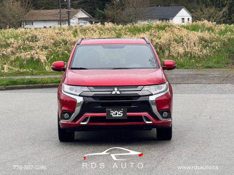Mitsubishi-Outlander-hybrid-2022-red-1