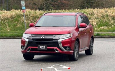 Mitsubishi Outlander hybrid  2022 red