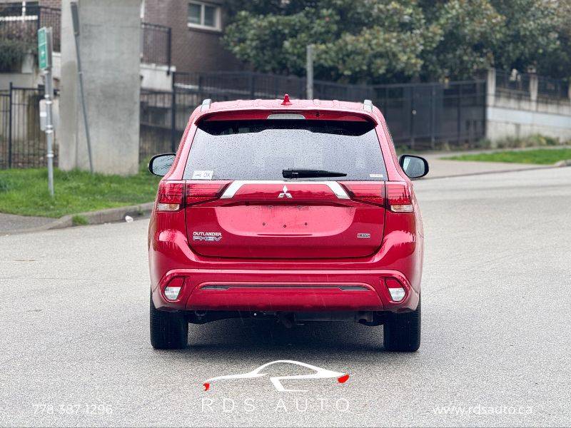 Mitsubishi-Outlander-hybrid-2022-red-5
