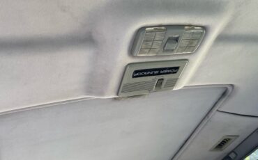 Mitsubishi-Pajero-1992-12