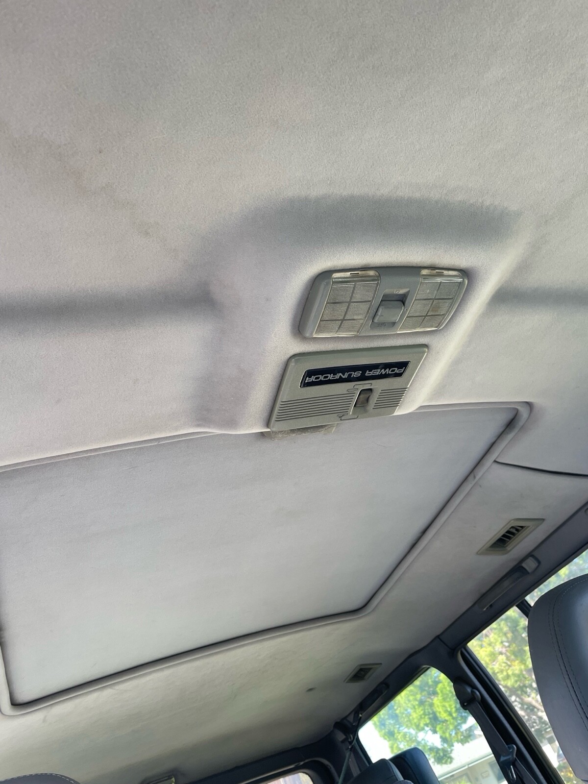Mitsubishi-Pajero-1992-12