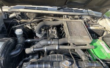 Mitsubishi-Pajero-1992-13