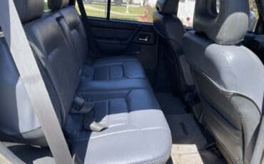 Mitsubishi-Pajero-1992-6