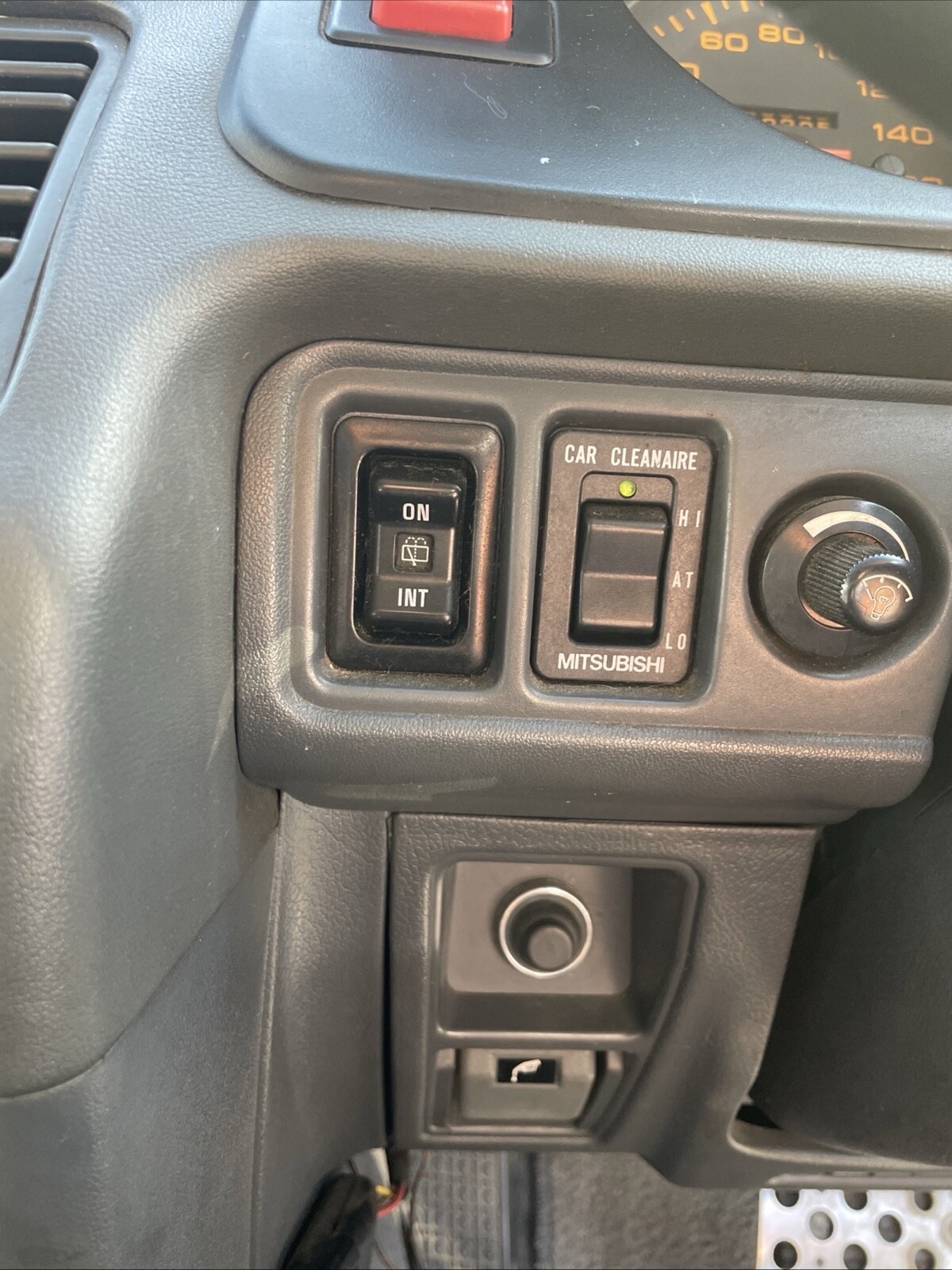 Mitsubishi-Pajero-1992-7
