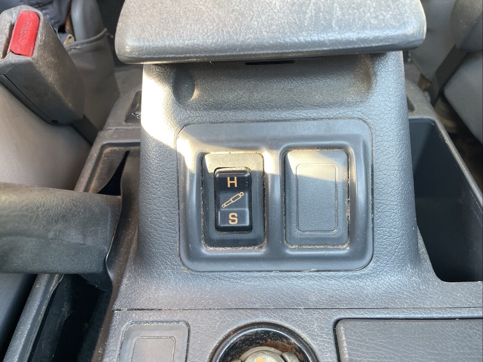 Mitsubishi-Pajero-1992-8