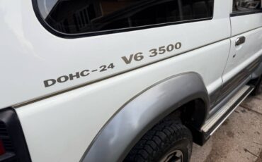 Mitsubishi-Pajero-1994-white-14