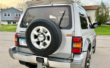 Mitsubishi-Pajero-1994-white-6