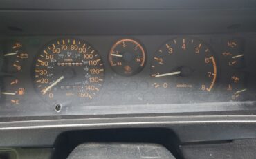 Mitsubishi-Starion-1988-Coupe-17