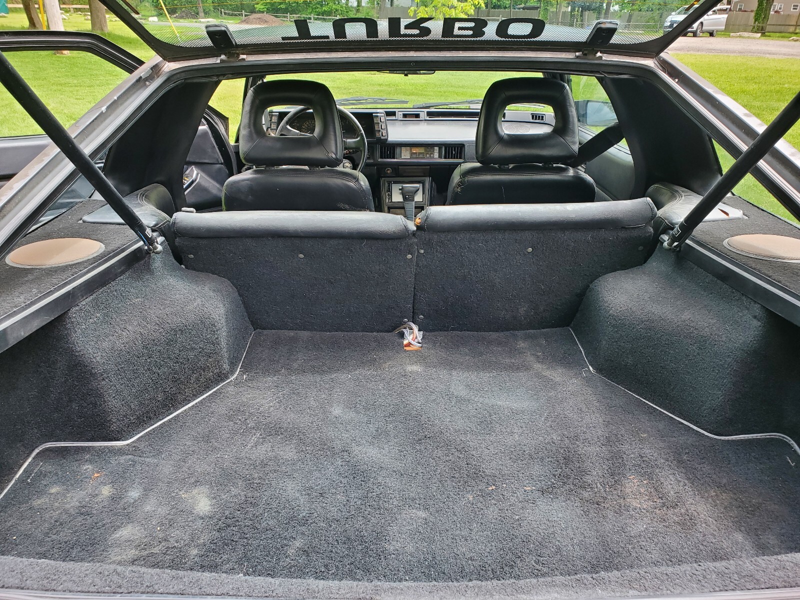 Mitsubishi-Starion-1988-Coupe-18