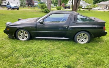 Mitsubishi-Starion-1988-Coupe-6