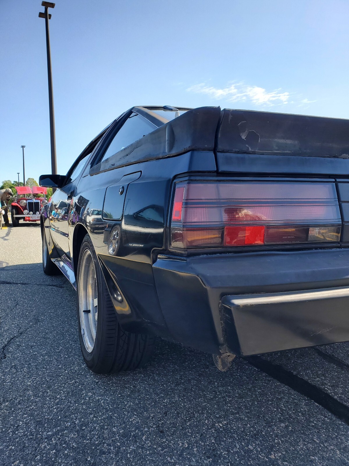 Mitsubishi-Starion-1988-Coupe-8