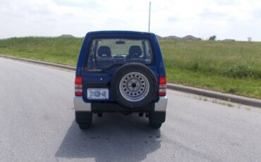 Mitsubishi-Xr-2-1995-blue-1