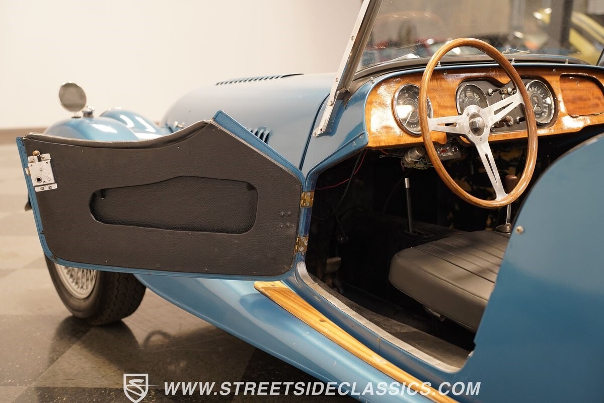 Morgan-Plus-4-1967-Convertible-32