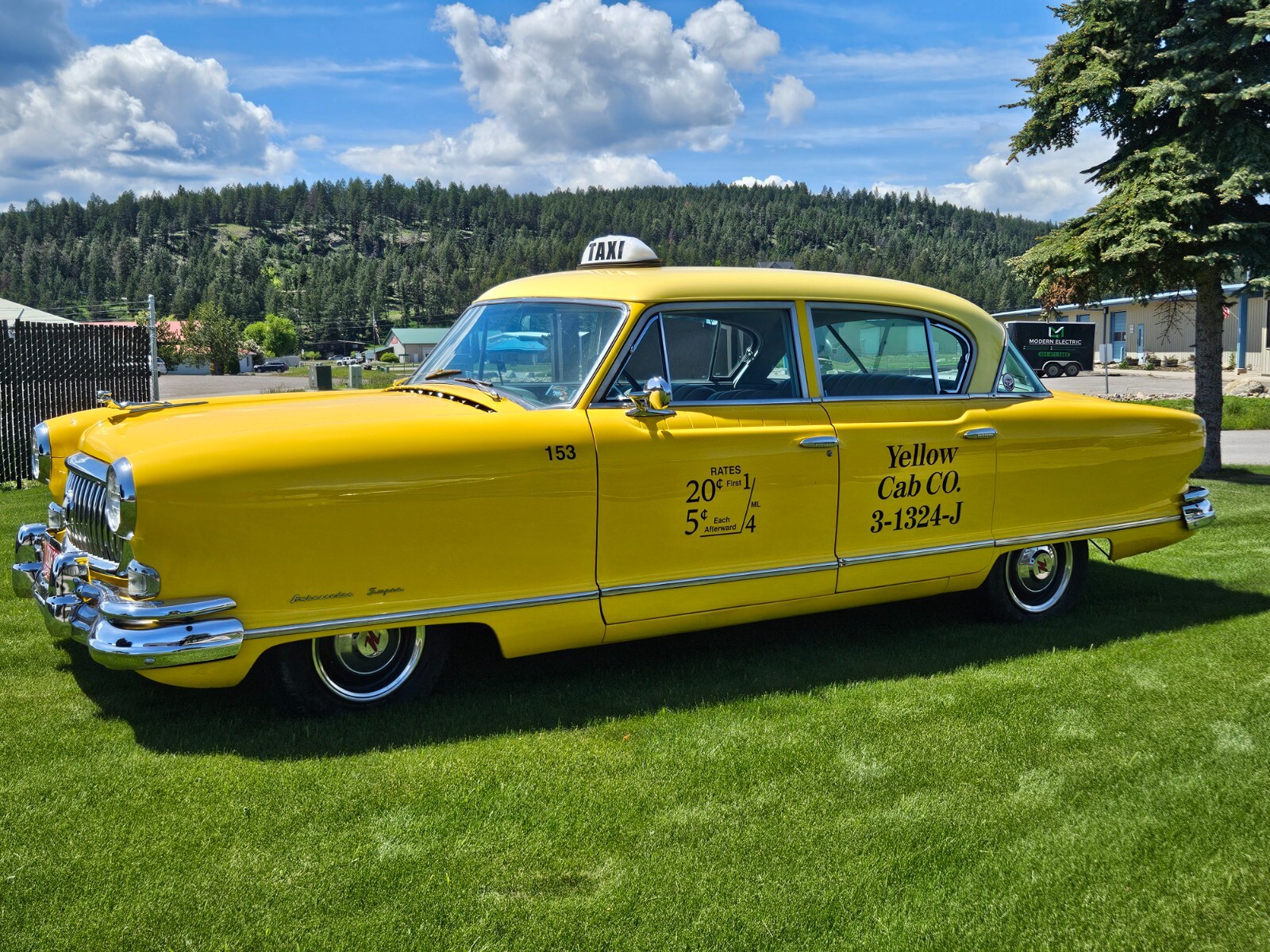 Nash-Ambassador-1953-Sedan-10