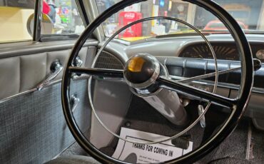 Nash-Ambassador-1953-Sedan-29
