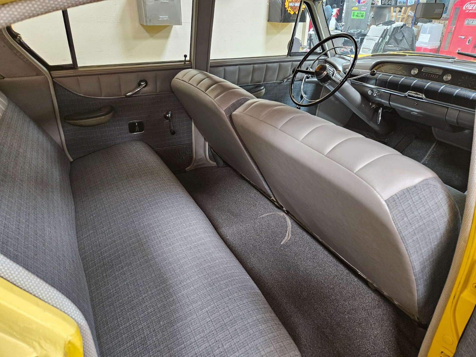 Nash-Ambassador-1953-Sedan-32