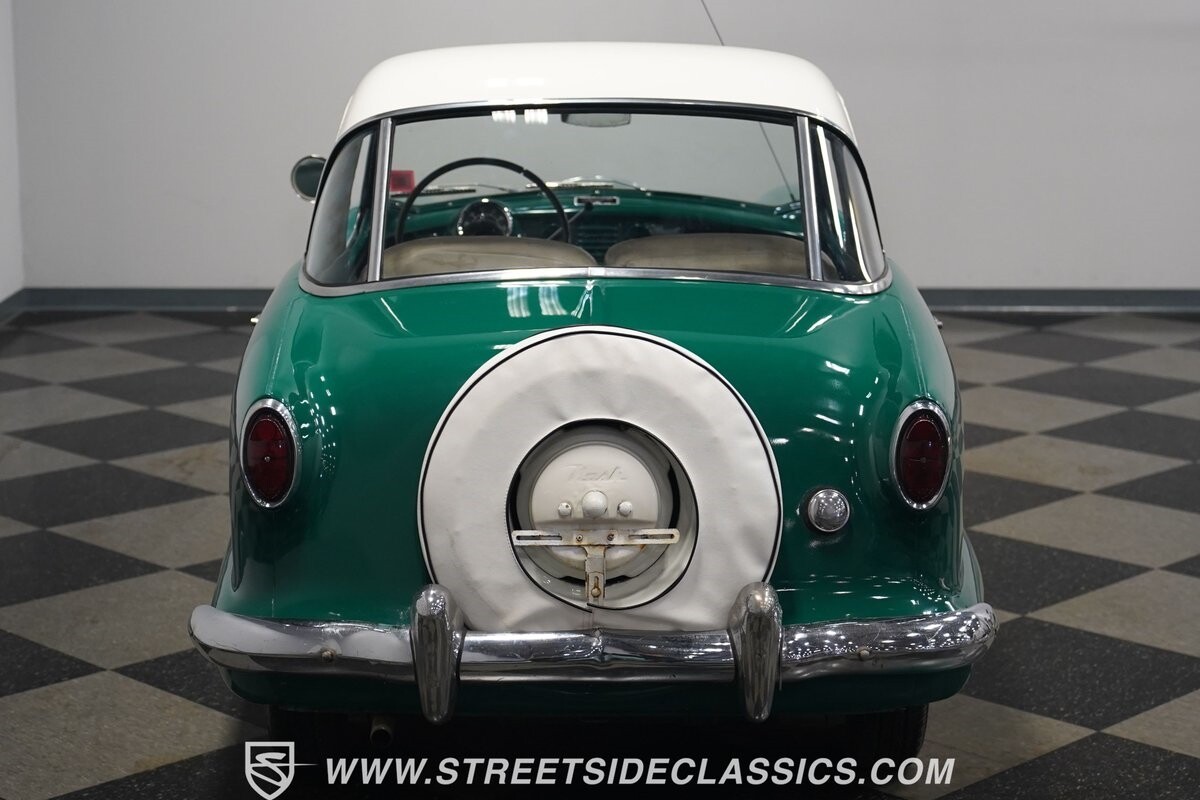 Nash-Metropolitan-1954-Coupe-28