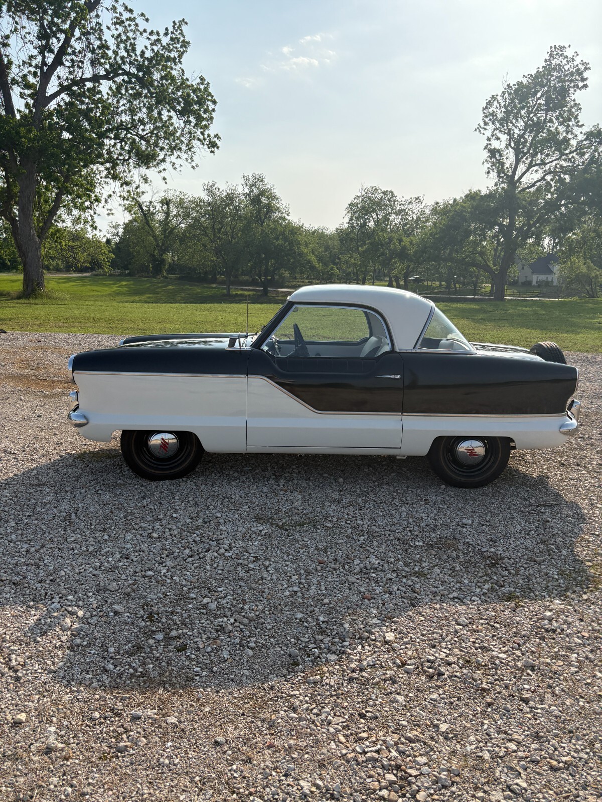 Nash-Metropolitan-1958-Coupe-2