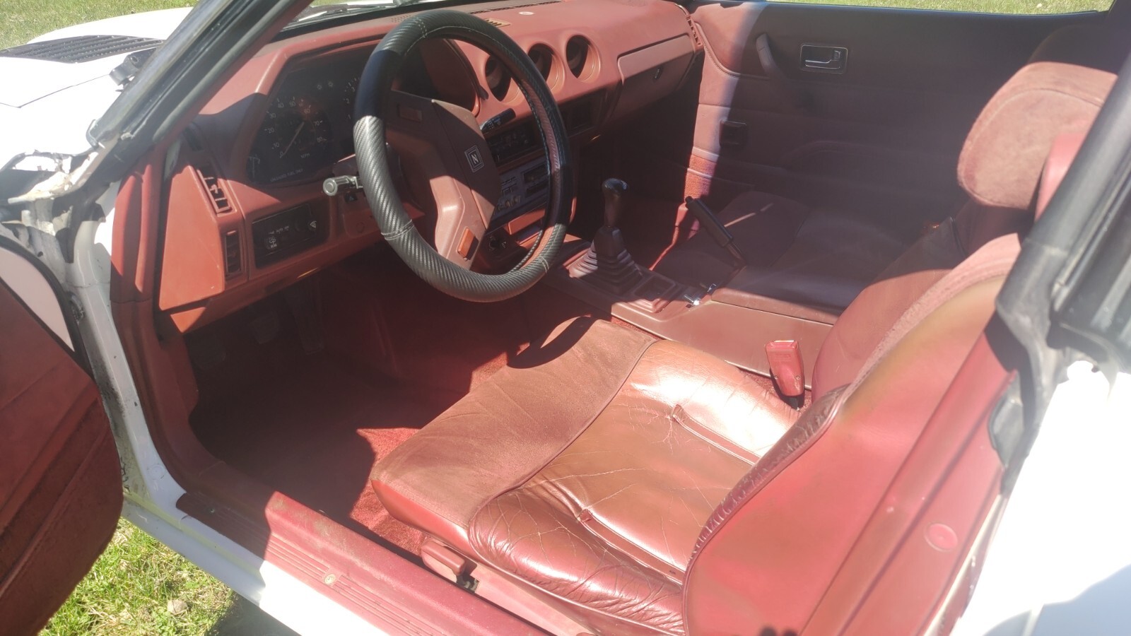 Nissan-280ZX-1983-Hatchback-10