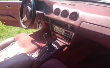 Nissan-280ZX-1983-Hatchback-12