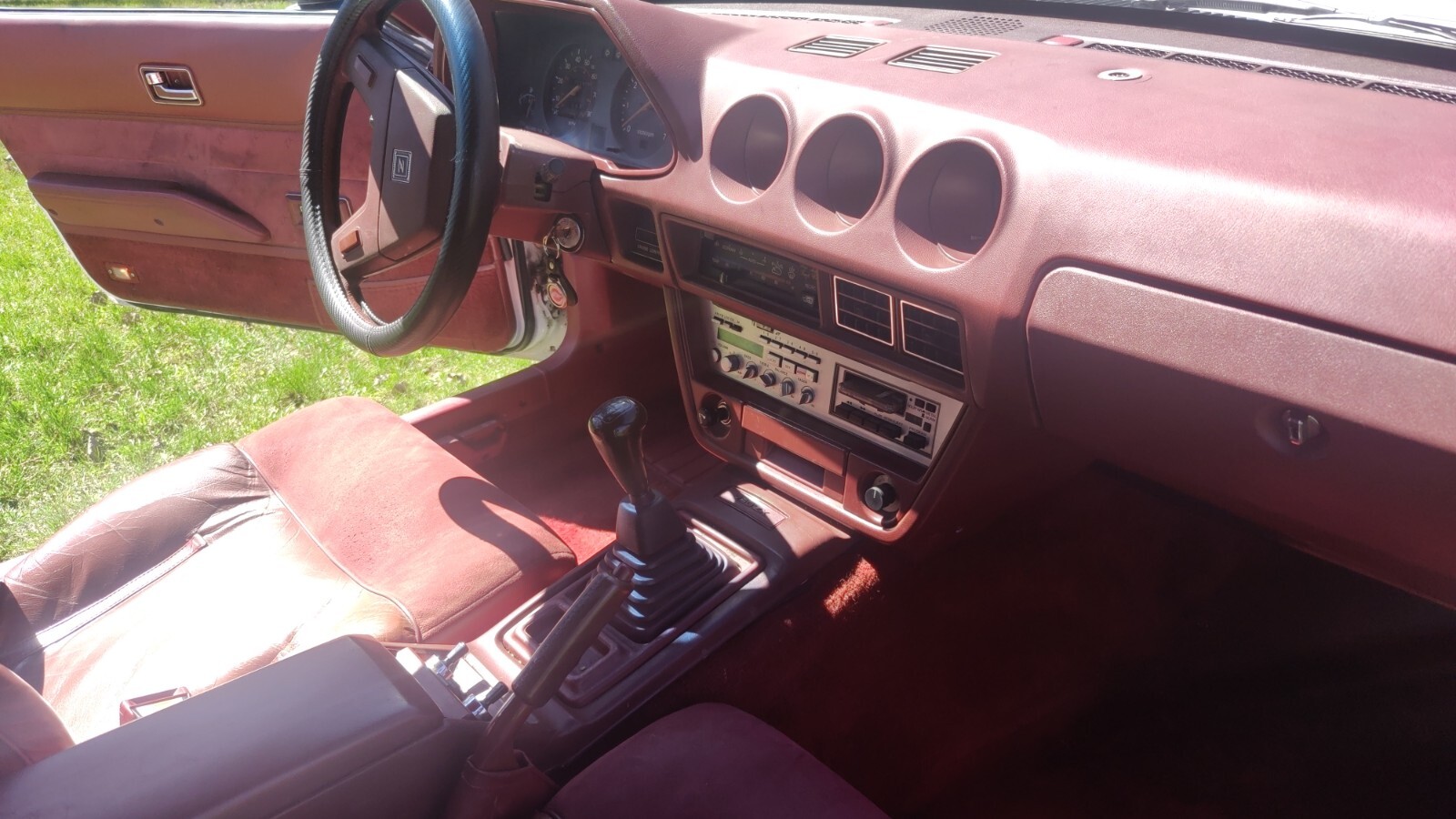 Nissan-280ZX-1983-Hatchback-12