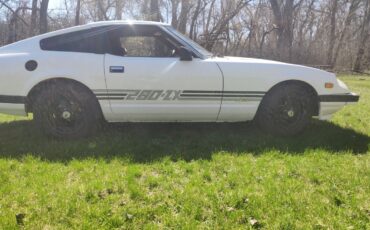 Nissan-280ZX-1983-Hatchback-3