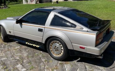 Nissan-300ZX-1984-Coupe-2