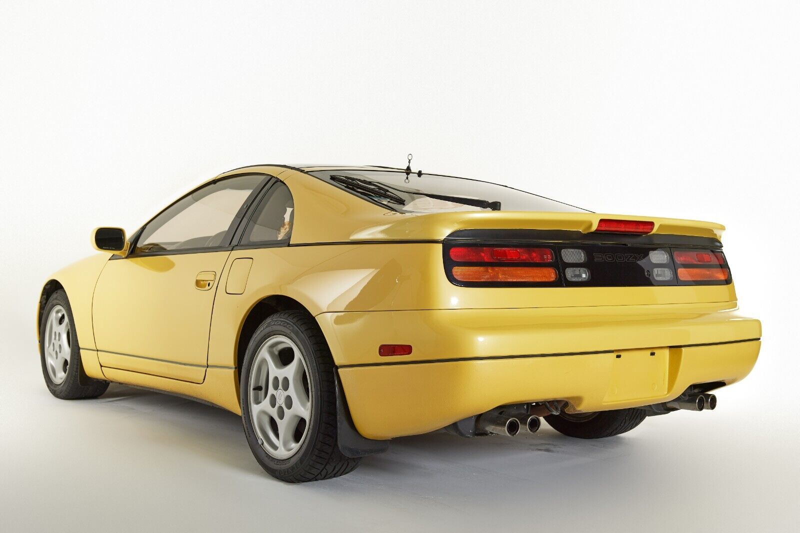 Nissan-300ZX-1990-Coupe-11