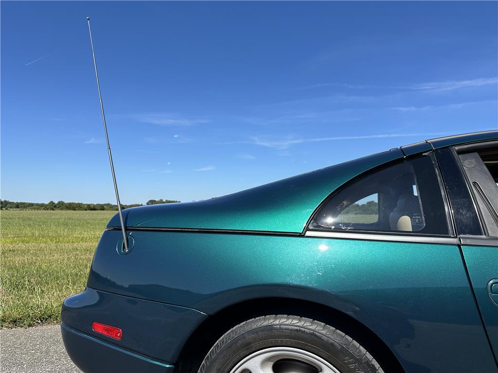 Nissan-300ZX-1995-Hatchback-39