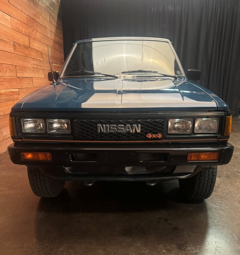 Nissan-720-1985-2