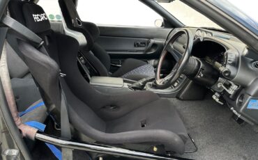 Nissan-GT-R-1994-14