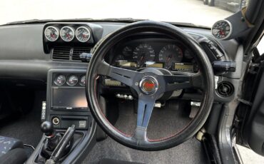 Nissan-GT-R-1994-16