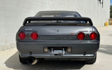 Nissan-GT-R-1994-3