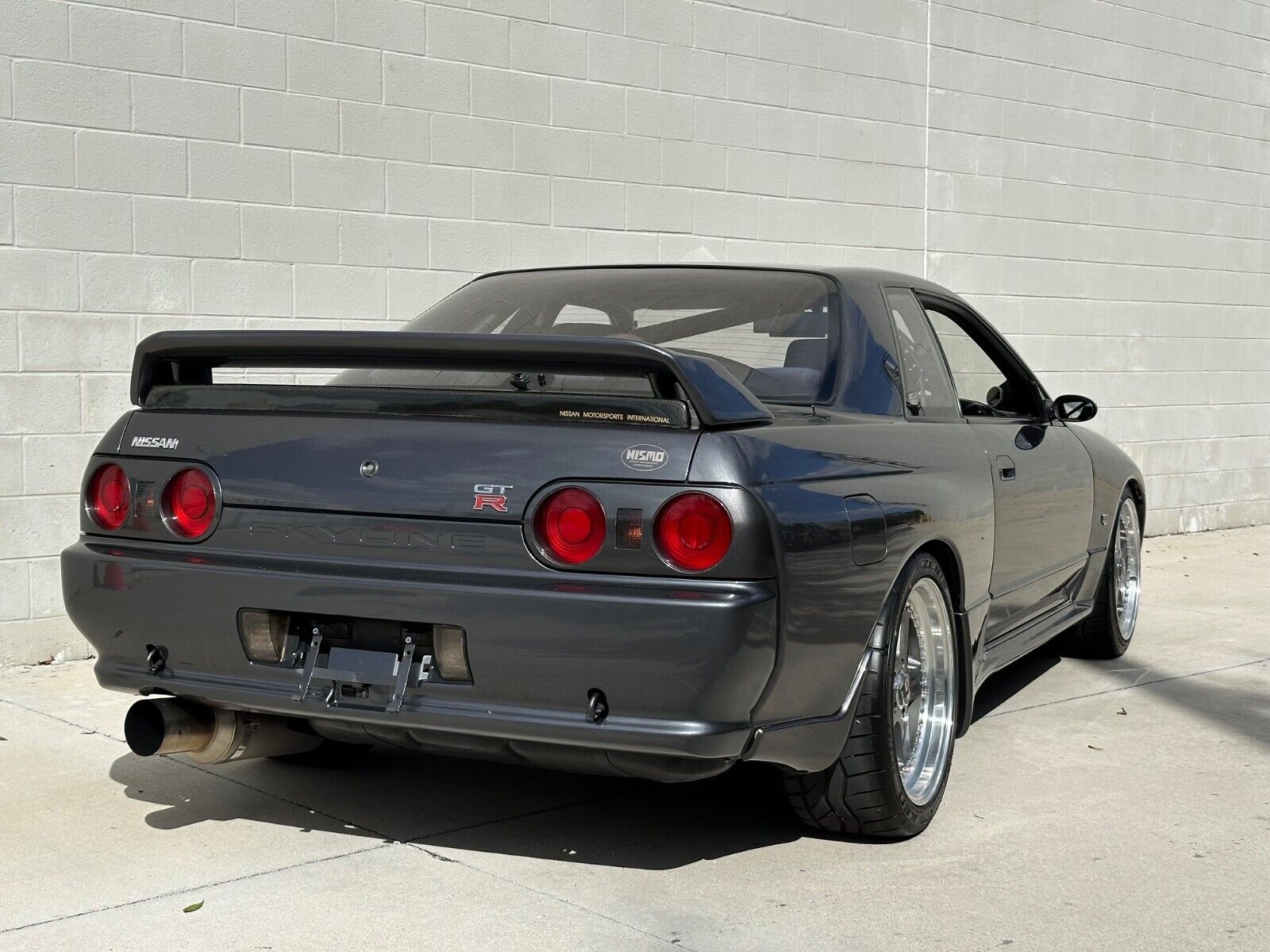 Nissan-GT-R-1994-4