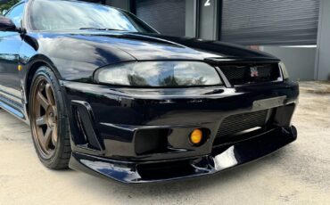 Nissan-GT-R-1995-Coupe-12