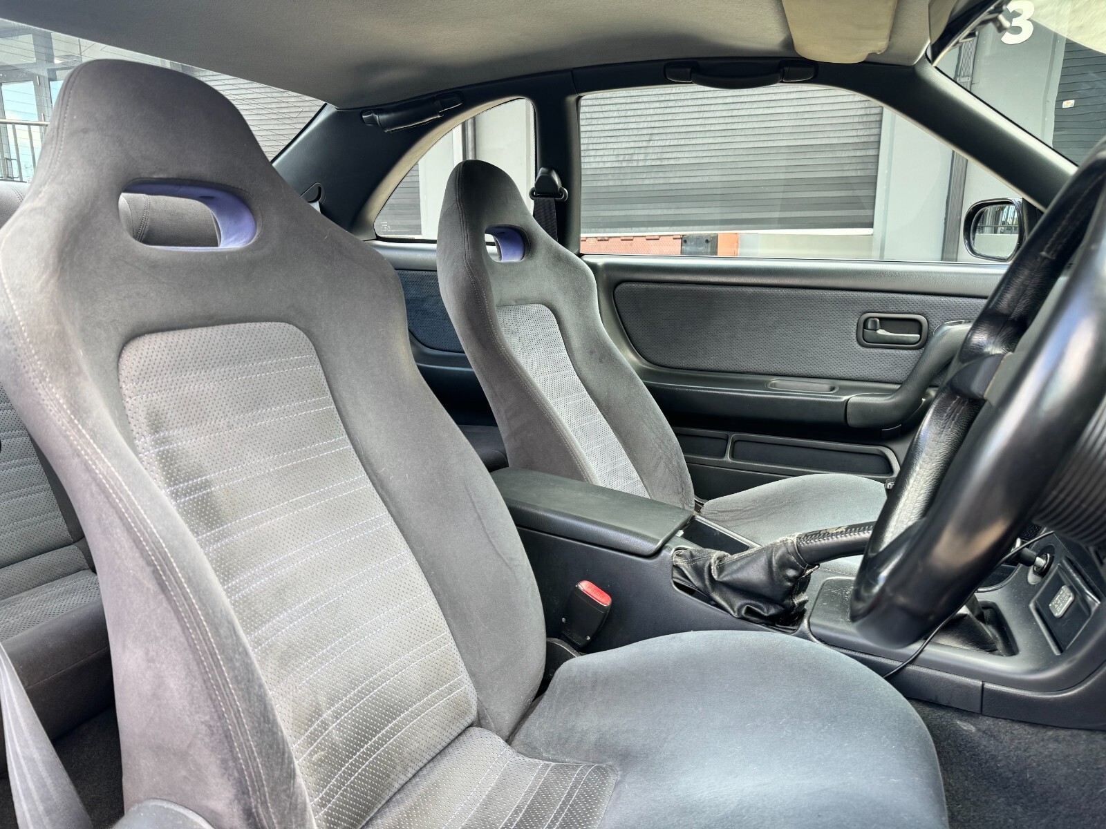 Nissan-GT-R-1995-Coupe-18