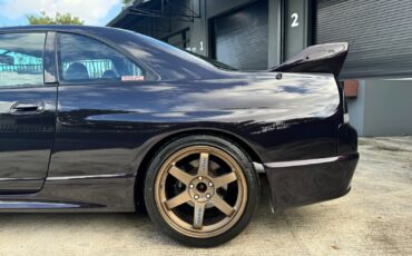 Nissan-GT-R-1995-Coupe-2