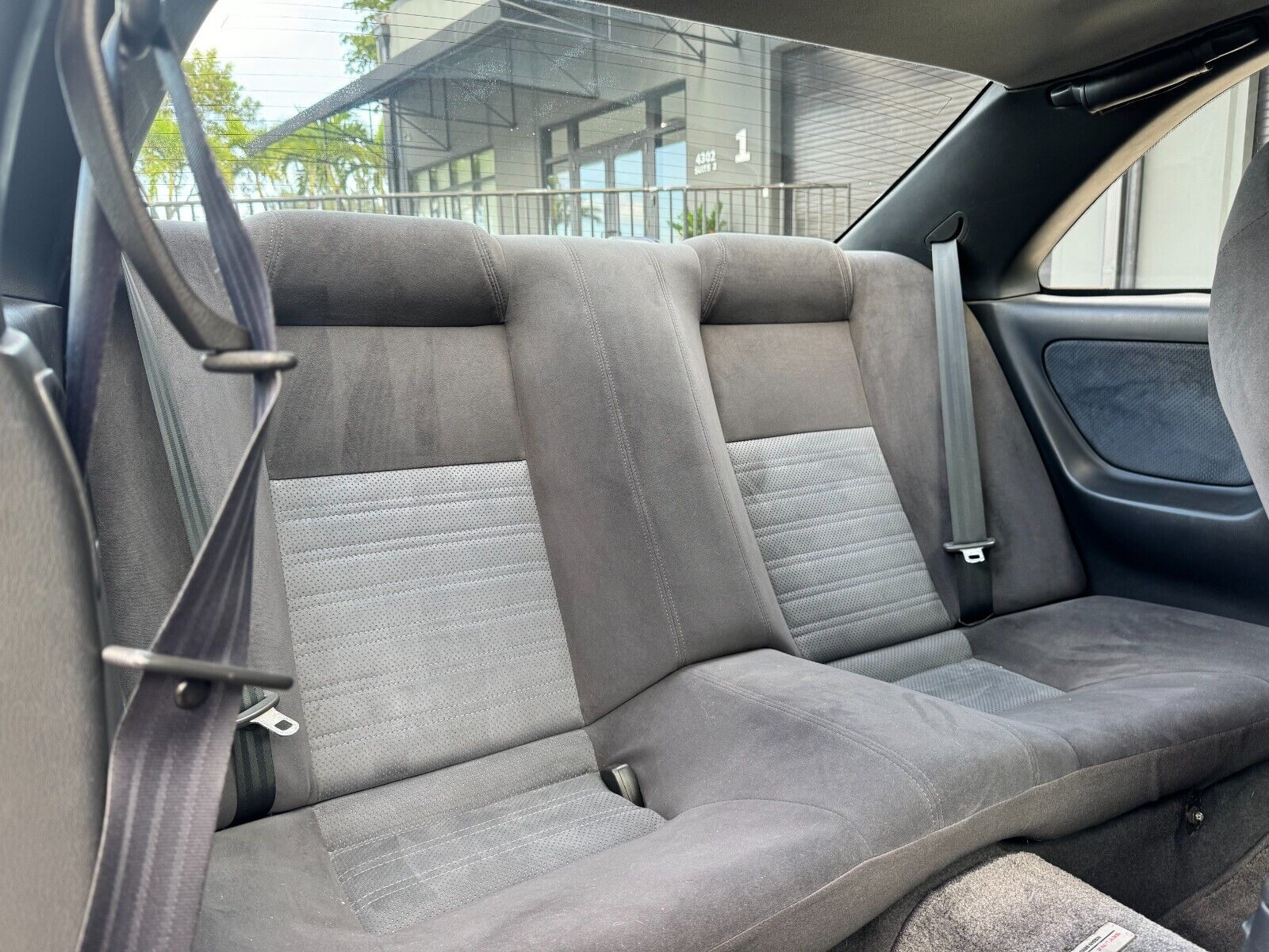Nissan-GT-R-1995-Coupe-21