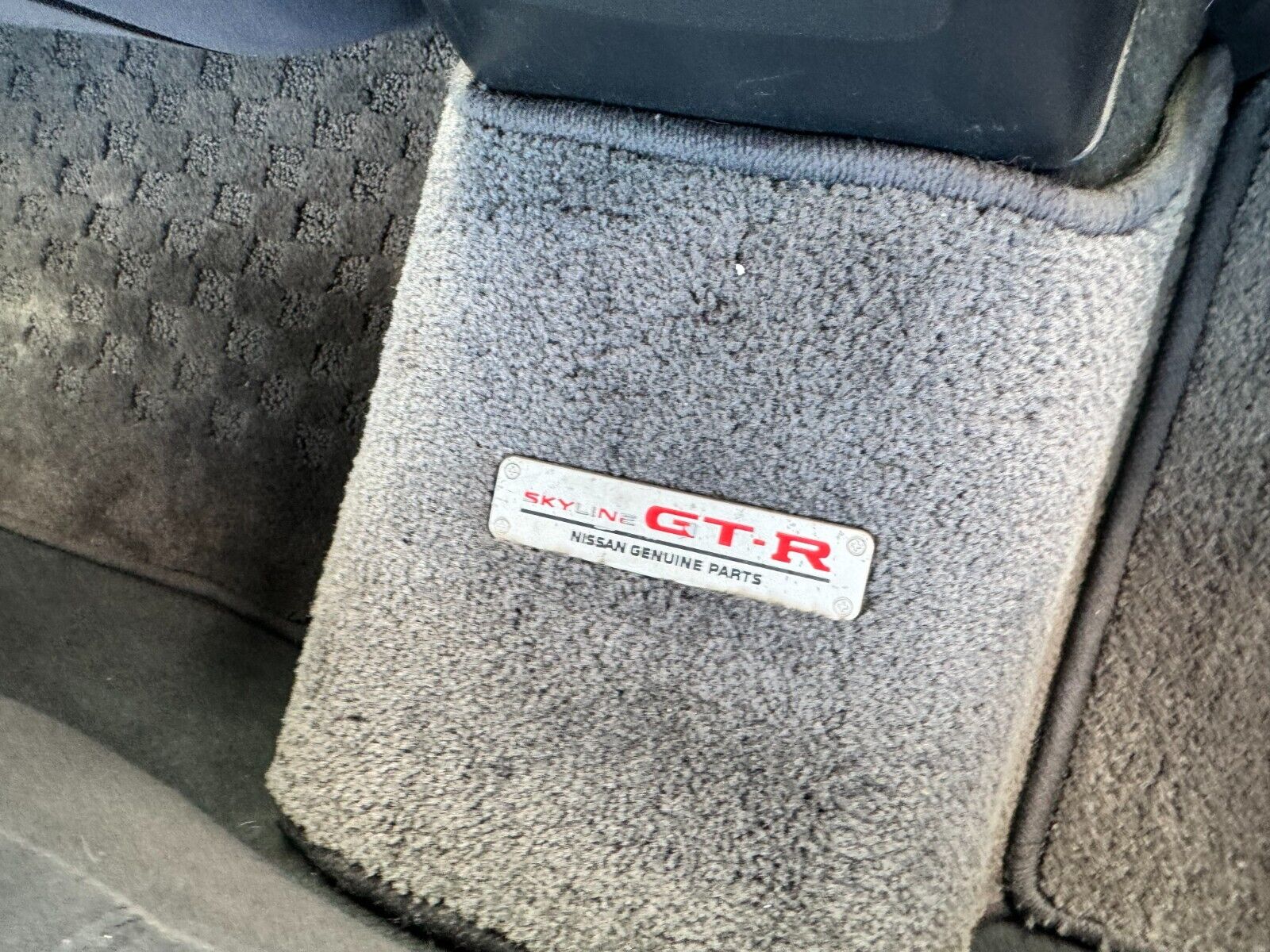 Nissan-GT-R-1995-Coupe-22