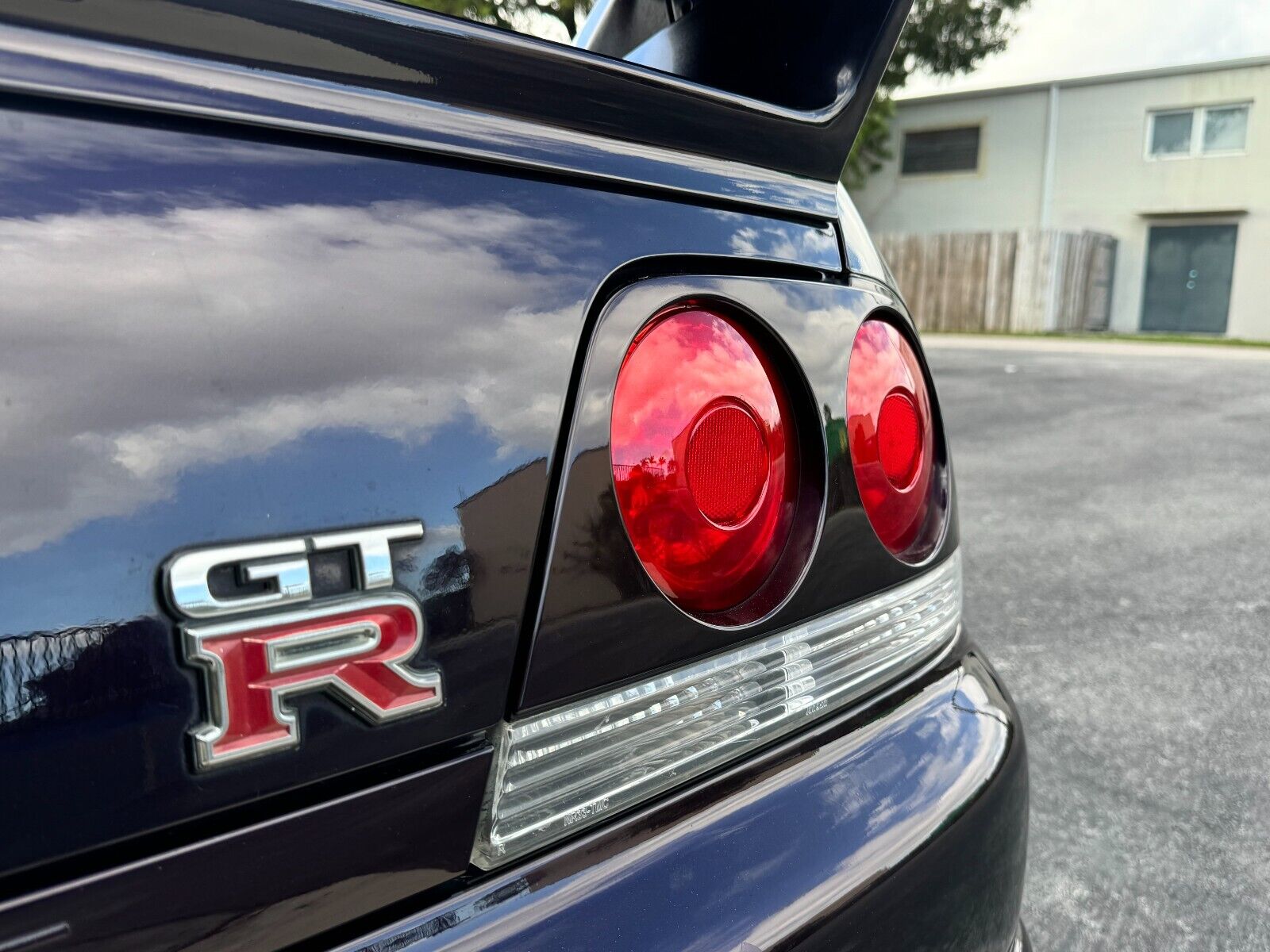 Nissan-GT-R-1995-Coupe-6
