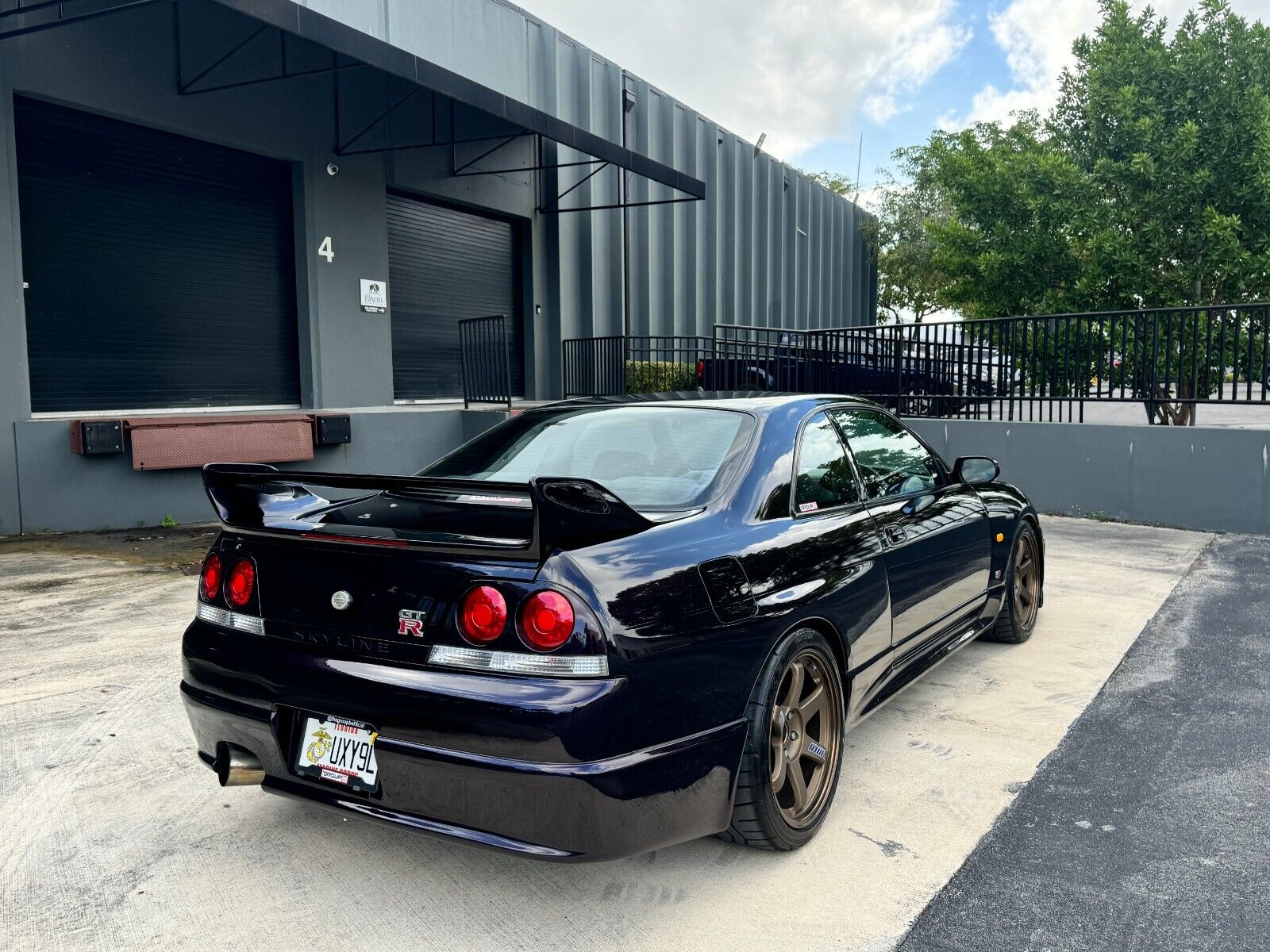 Nissan-GT-R-1995-Coupe-9