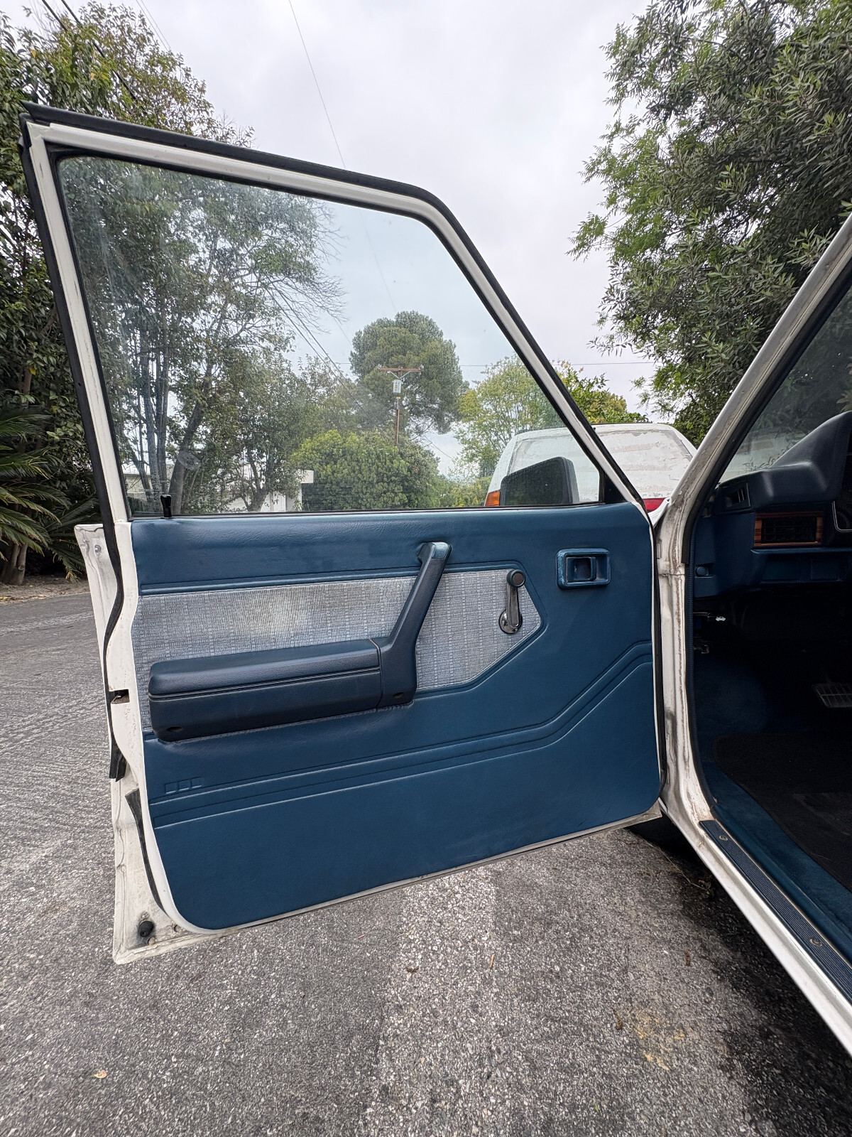 Nissan-Other-Pickups-1984-Extended-Cab-Pickup-12