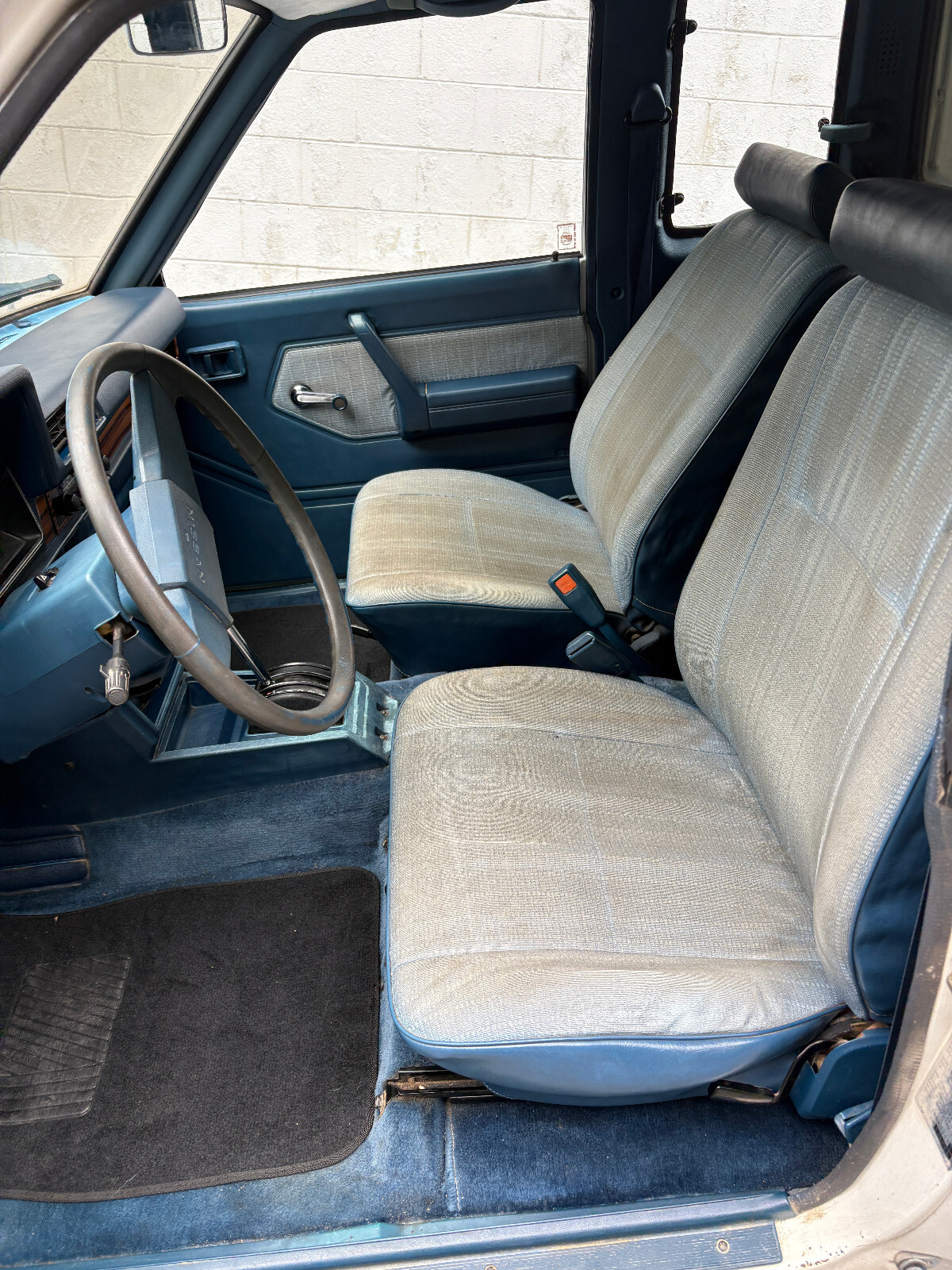 Nissan-Other-Pickups-1984-Extended-Cab-Pickup-13