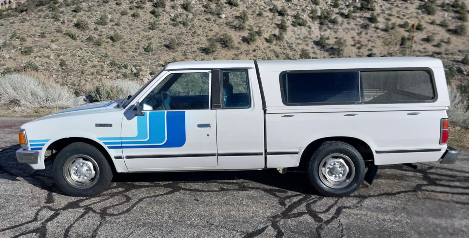 Nissan-Other-Pickups-1984-Extended-Cab-Pickup-2