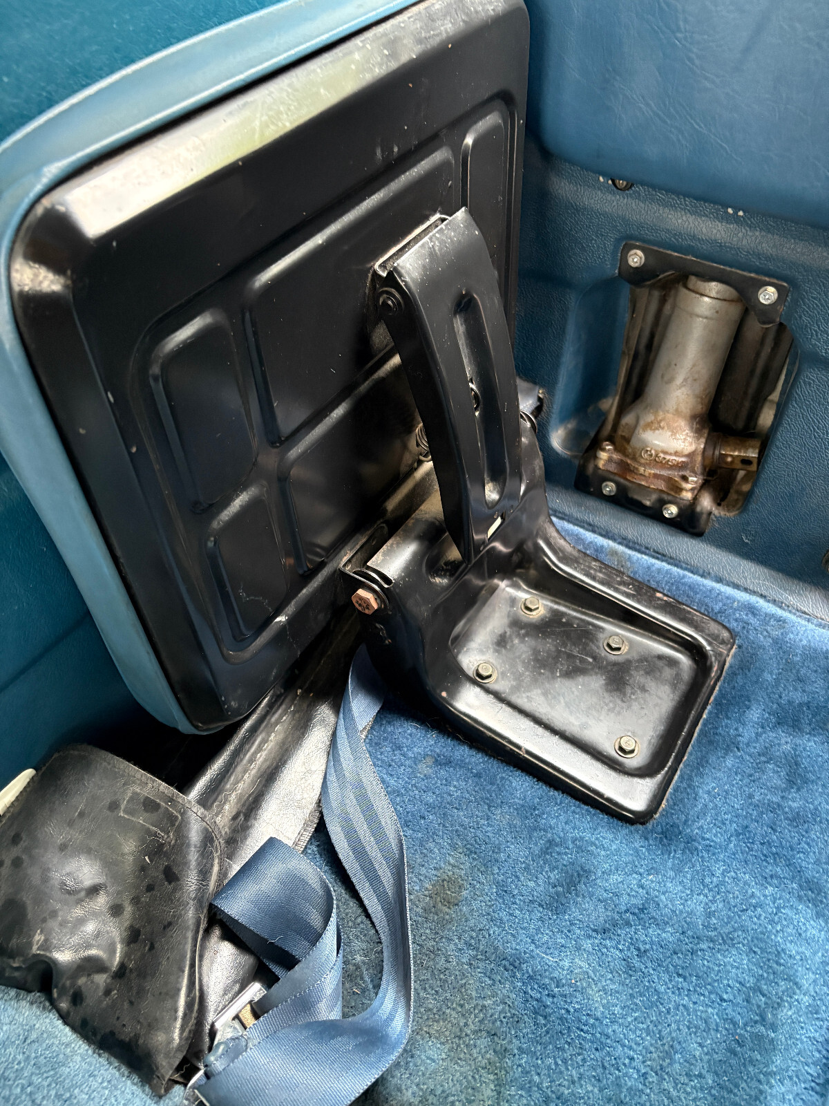 Nissan-Other-Pickups-1984-Extended-Cab-Pickup-20
