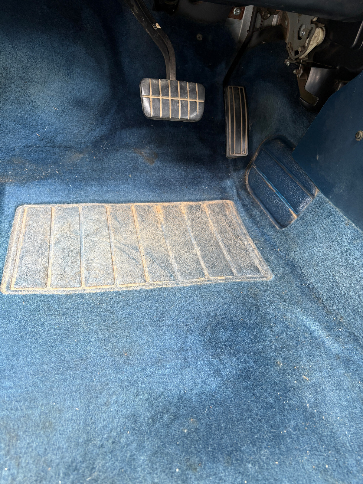 Nissan-Other-Pickups-1984-Extended-Cab-Pickup-21