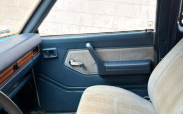 Nissan-Other-Pickups-1984-Extended-Cab-Pickup-25
